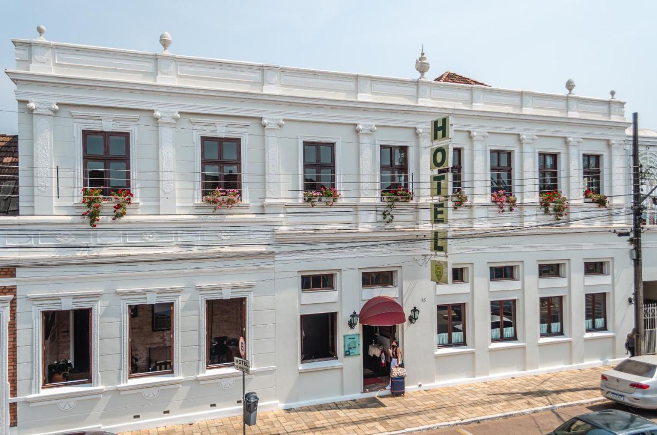 Central Palace Hotel 卡斯特罗 外观 照片